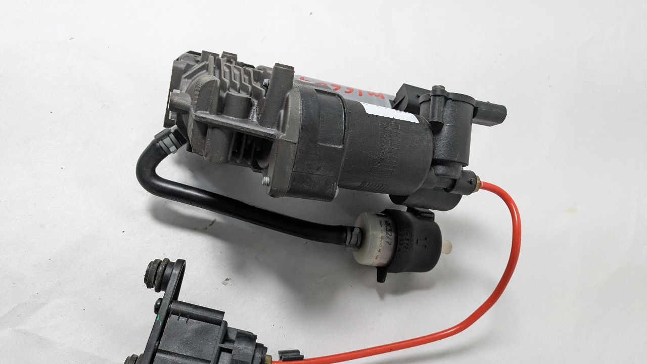 2011 JAGUAR XJ 8cyl Gasoline 5.0 Susp Comp Pump - 402040