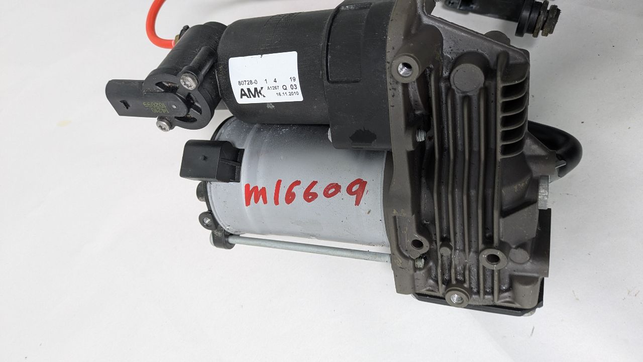 2011 JAGUAR XJ 8cyl Gasoline 5.0 Susp Comp Pump - 402040 — photo 4