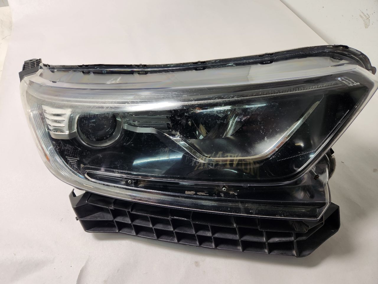 2018 HONDA CR-V 2.4L 4cyl Gasoline VVT Right HEADLAMP ASSEMBLY - 402080