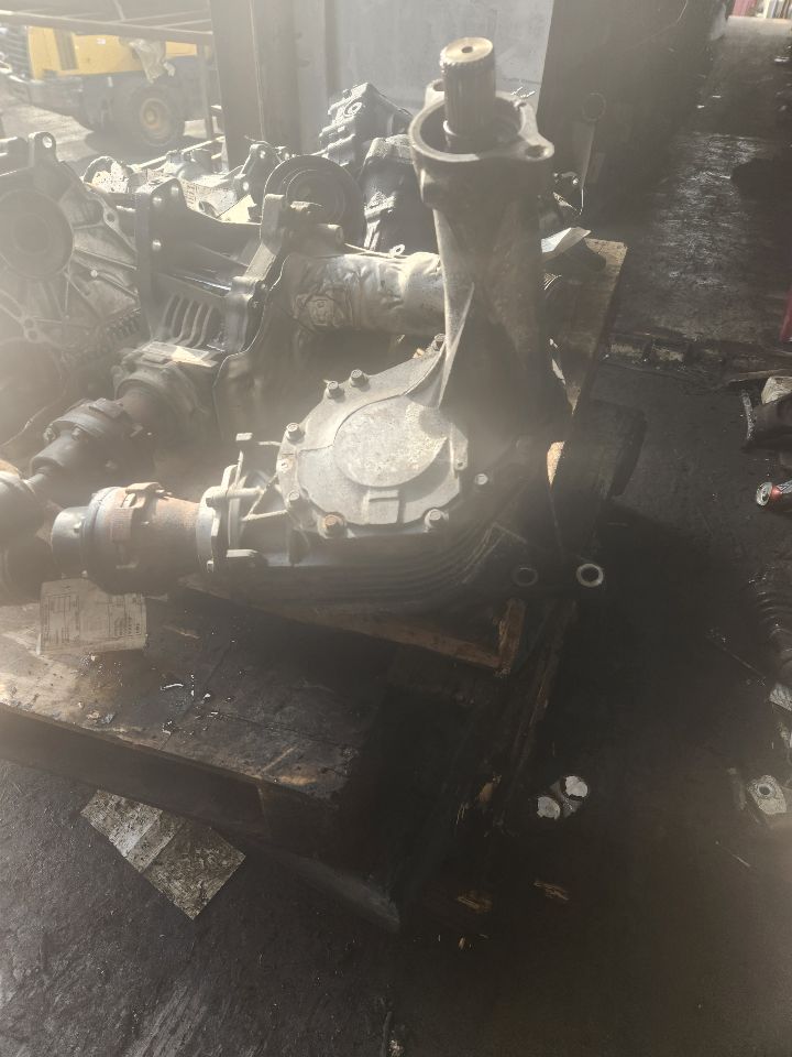 2011 CHEVROLET EQUINOX 4cyl Gasoline 2.4 TRANSFER CASE ASSY - 402100