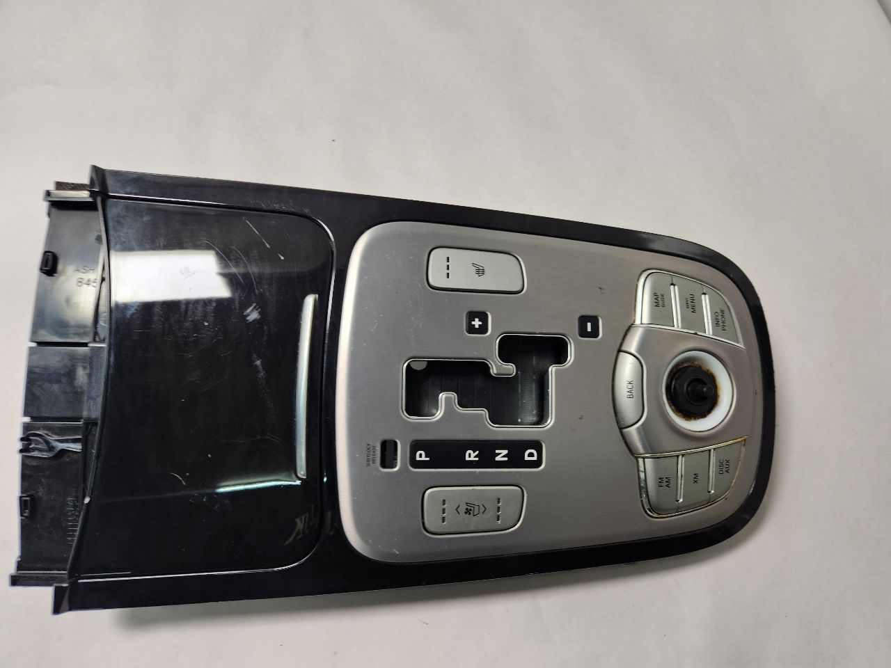2012 HYUNDAI GENESIS 8cyl Gasoline 4.6 Console, Front - 402281
