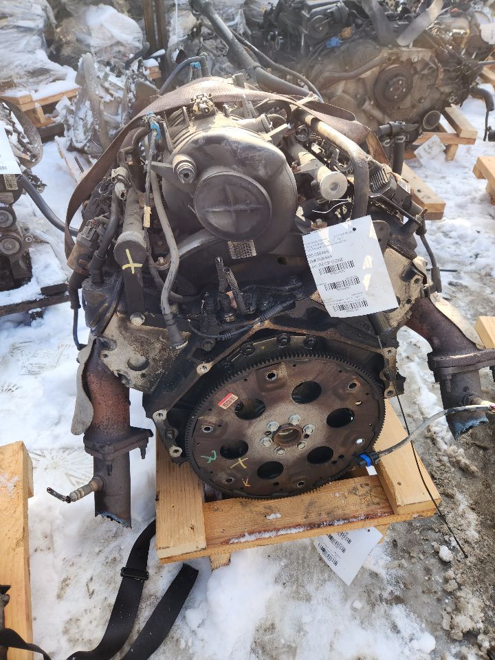2005 CHEVROLET VAN 4.8L 8cyl Gasoline ENGINE ASSEMBLY - 402608 — photo 2