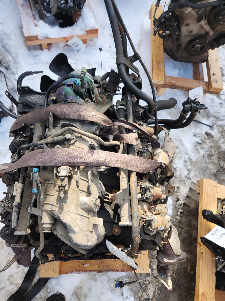 2005 CHEVROLET VAN 4.8L 8cyl Gasoline ENGINE ASSEMBLY - 402608 — photo 3