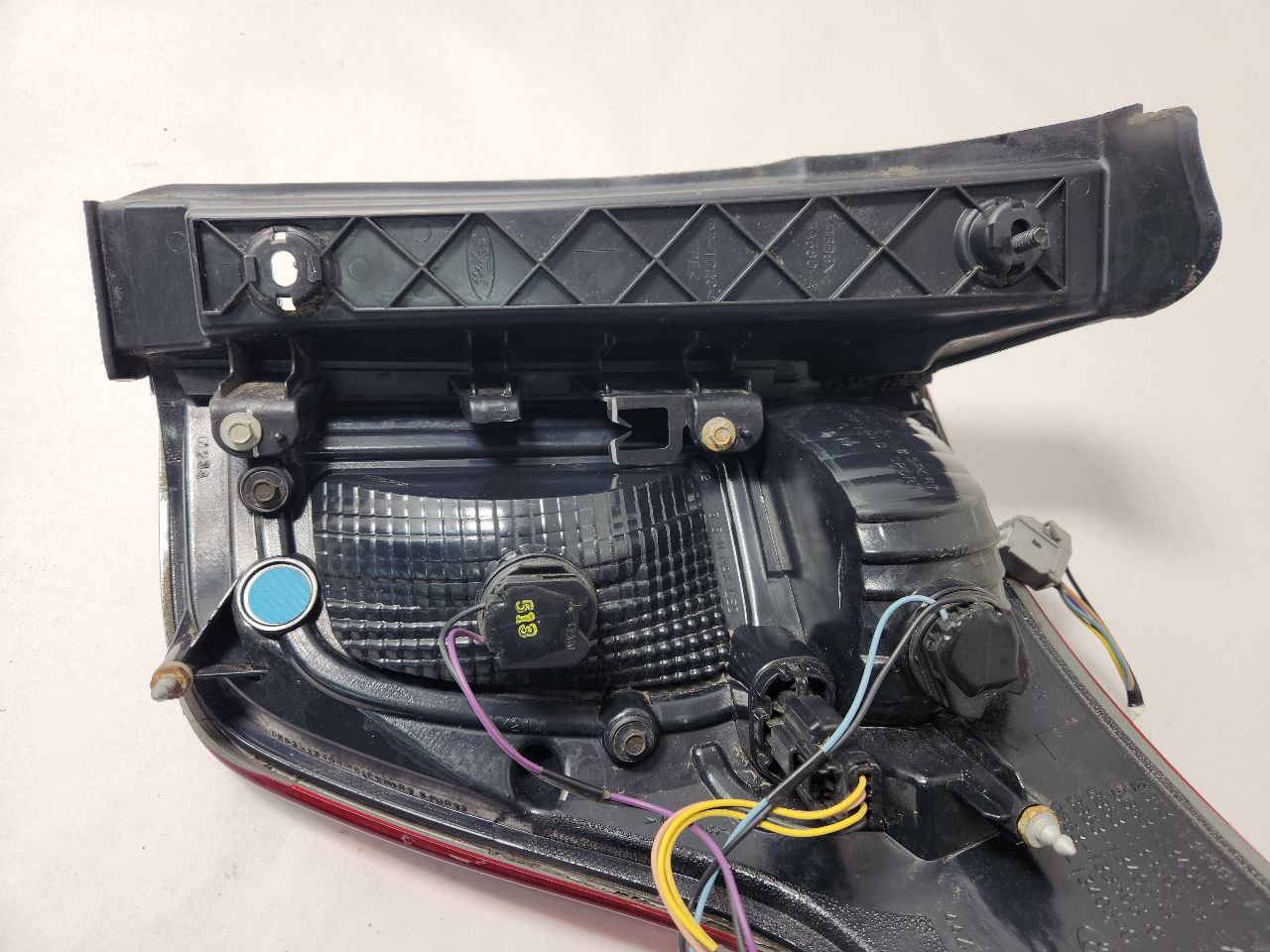 2015 FORD EXPLORER 6cyl Gasoline 3.5 Left TAIL LAMP - 402669 — photo 3