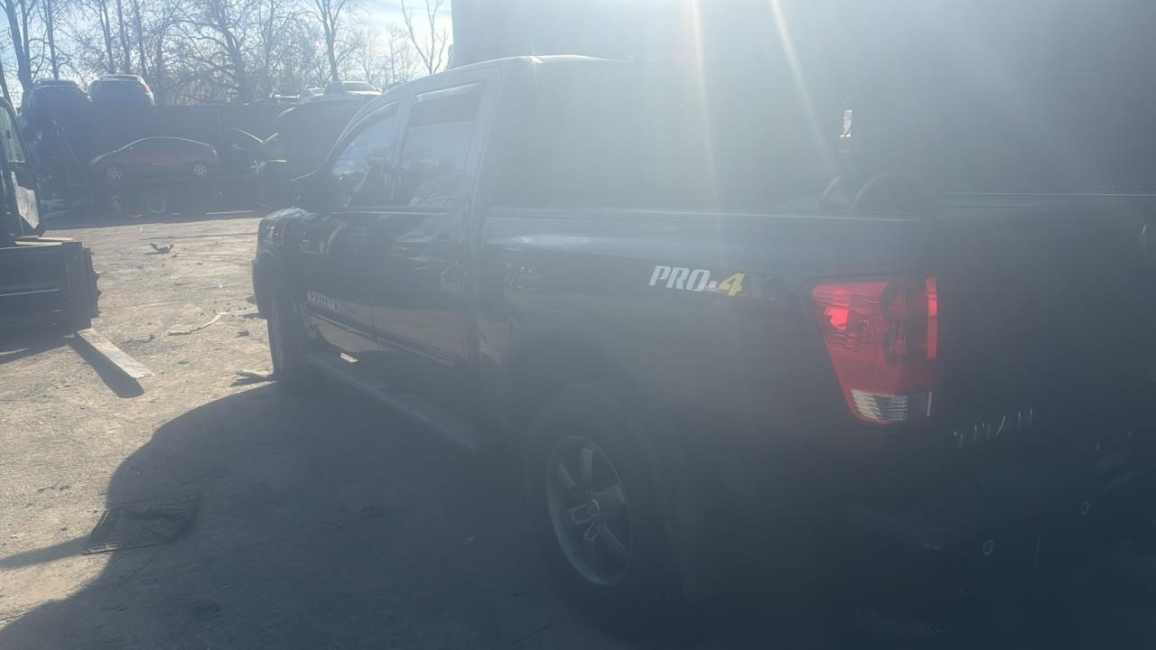 2013 NISSAN TITAN 8cyl Gasoline 5.6 CARRIER ASSEMBLY - 402678 — photo 8