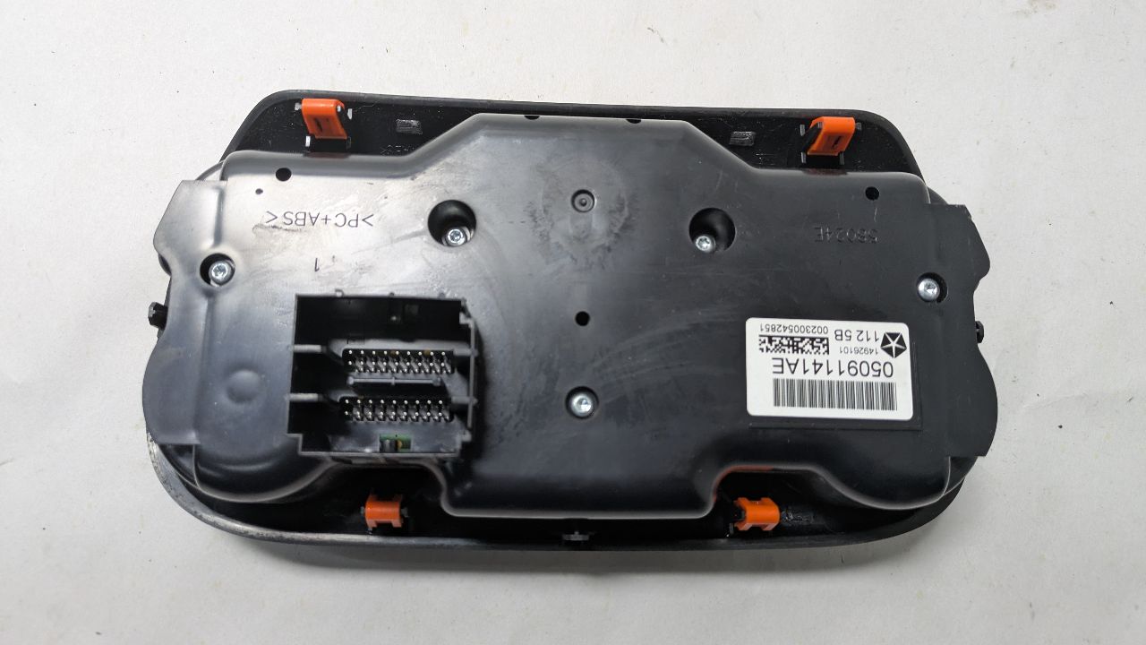 2015 DODGE DART 4cyl Gasoline 2.4 PZEV TEMP CONTROL - 402969 — photo 3