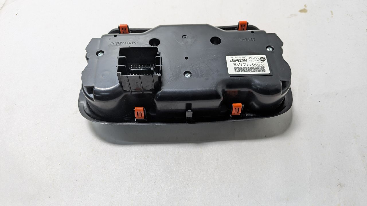 2015 DODGE DART 4cyl Gasoline 2.4 PZEV TEMP CONTROL - 402969 — photo 5