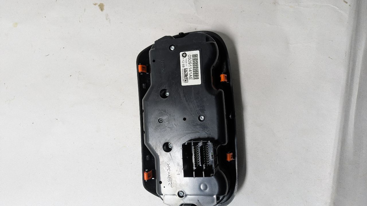 2015 DODGE DART 4cyl Gasoline 2.4 PZEV TEMP CONTROL - 402969 — photo 7