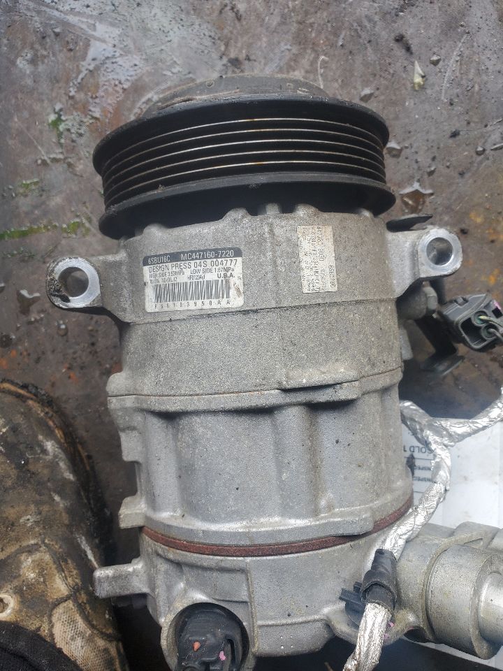 2015 DODGE DART 4cyl Gasoline 2.4 PZEV AC COMPRESSOR - 402975 — photo 3