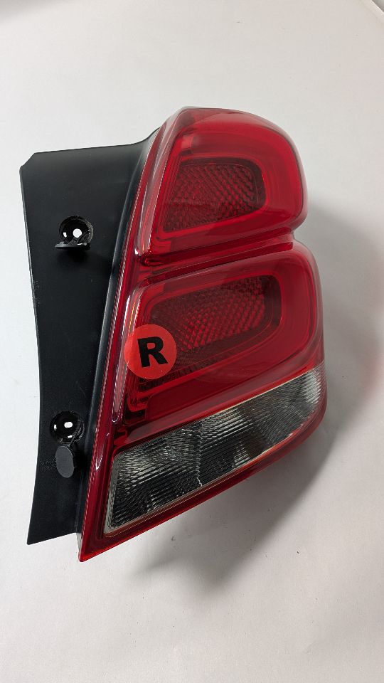 2017 CHEVROLET TRAX 4cyl Gasoline Turbo 1.4 Right TAIL LAMP - 403037
