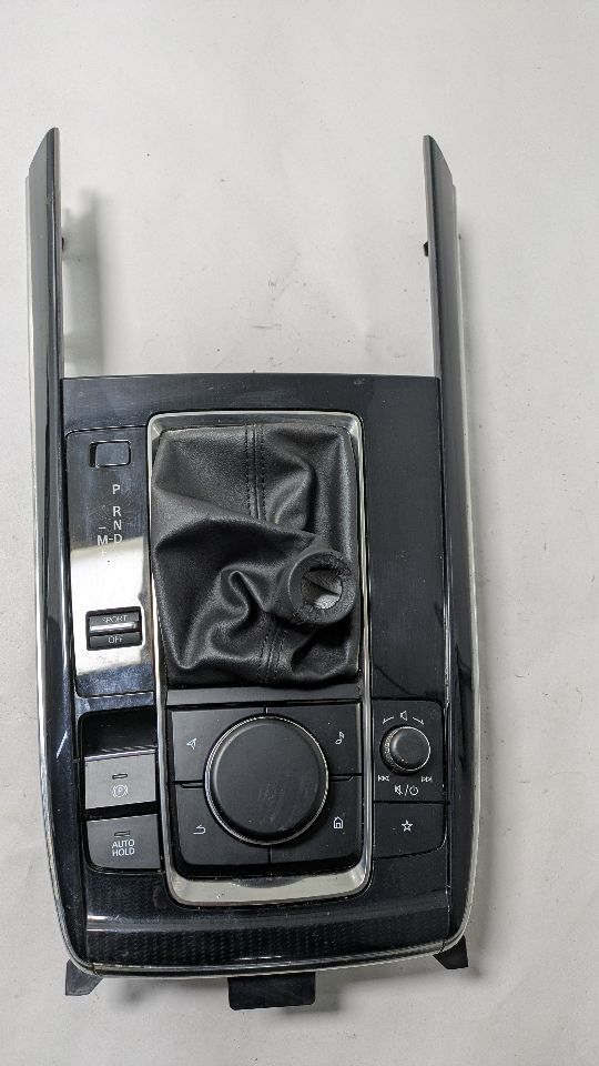 2023 MAZDA CX-30 2.5L 4cyl Gasoline Console, Front - 403423
