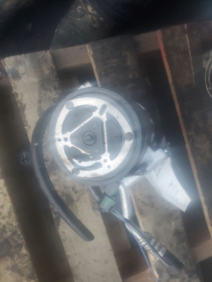 2023 MAZDA CX-30 2.5L 4cyl Gasoline AC COMPRESSOR - 403430 — photo 2