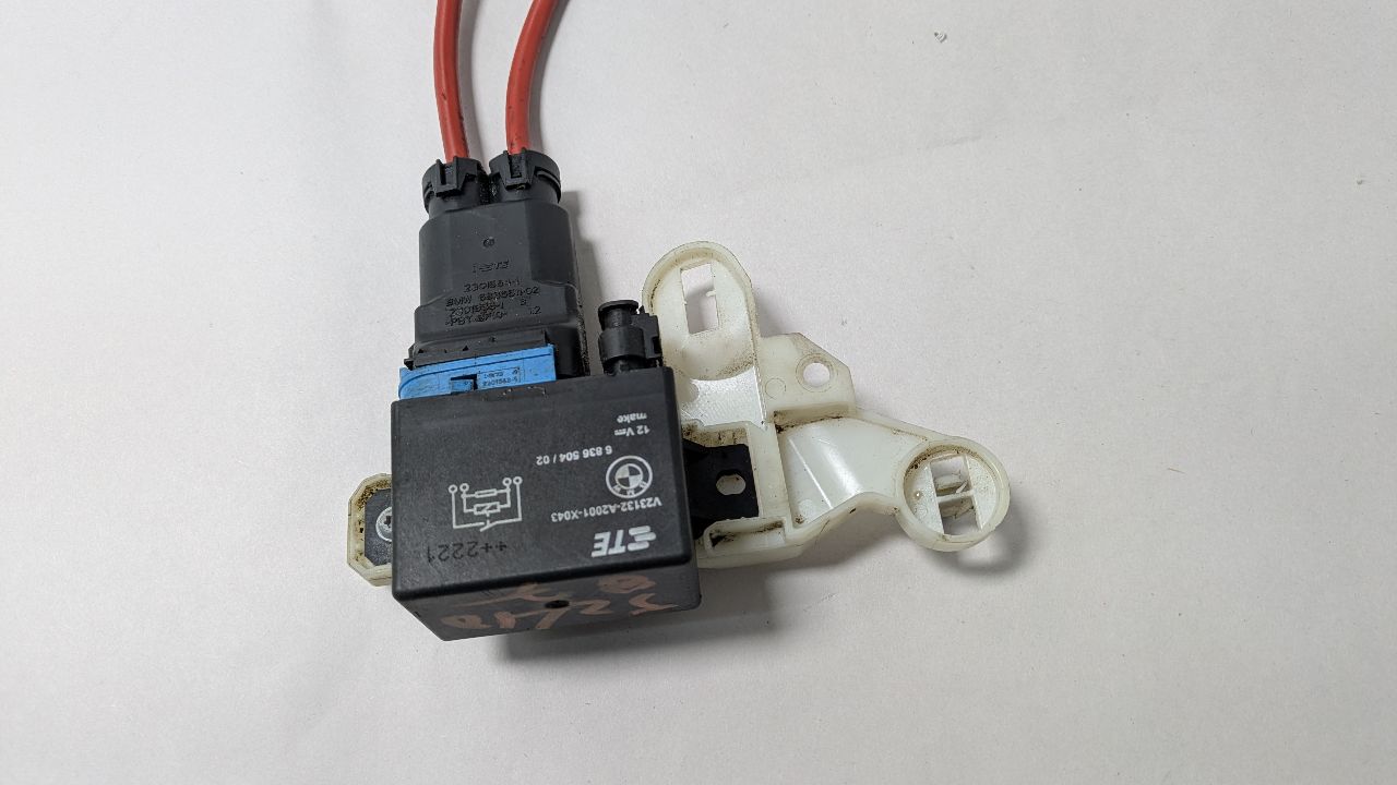2023 BMW M550i 4.4L 8cyl Turbo Gasoline RAD COND FAN MOTOR - 403634 — photo 2