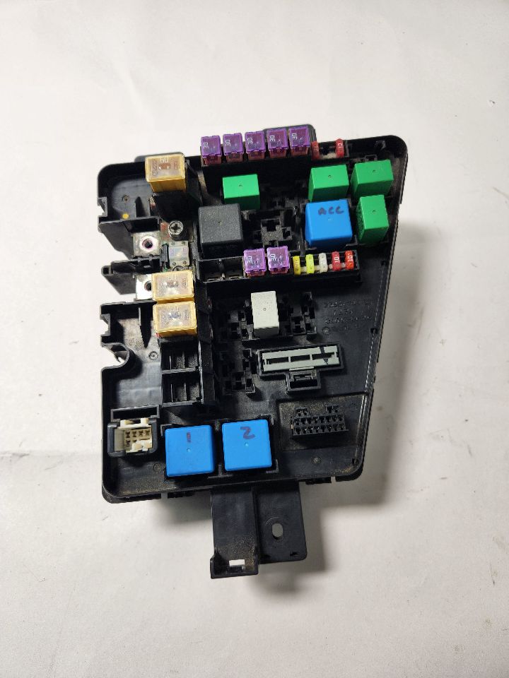 2013 HYUNDAI GENESIS 6cyl Gasoline 3.8 Fuse Box, Engine - 403761
