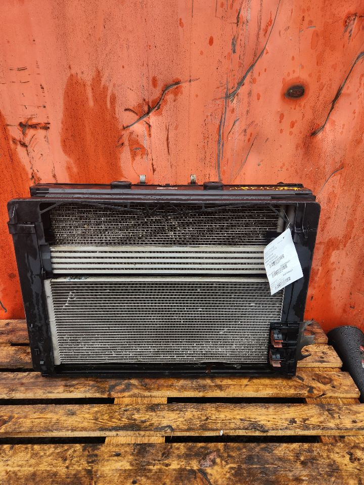 2012 BMW 750i 8cyl Gasoline Turbo 4.4 Radiators - 403874