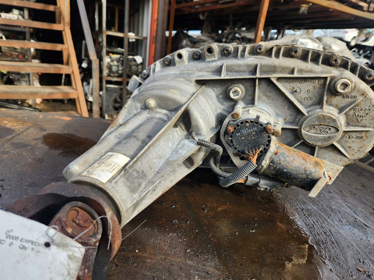 2005 FORD EXPEDITION 8cyl Gasoline 5.4 TRANSFER CASE ASSY - 404410