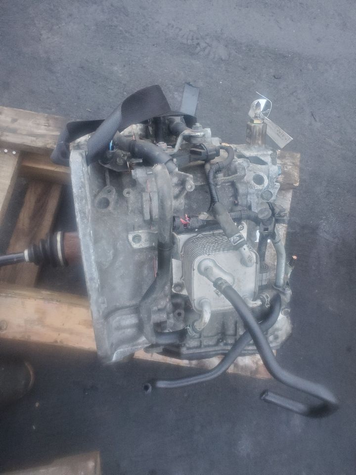 2015 NISSAN VERSA 4cyl Gasoline 1.6 DOHC Transmiss,Transaxle - 404928 — photo 2