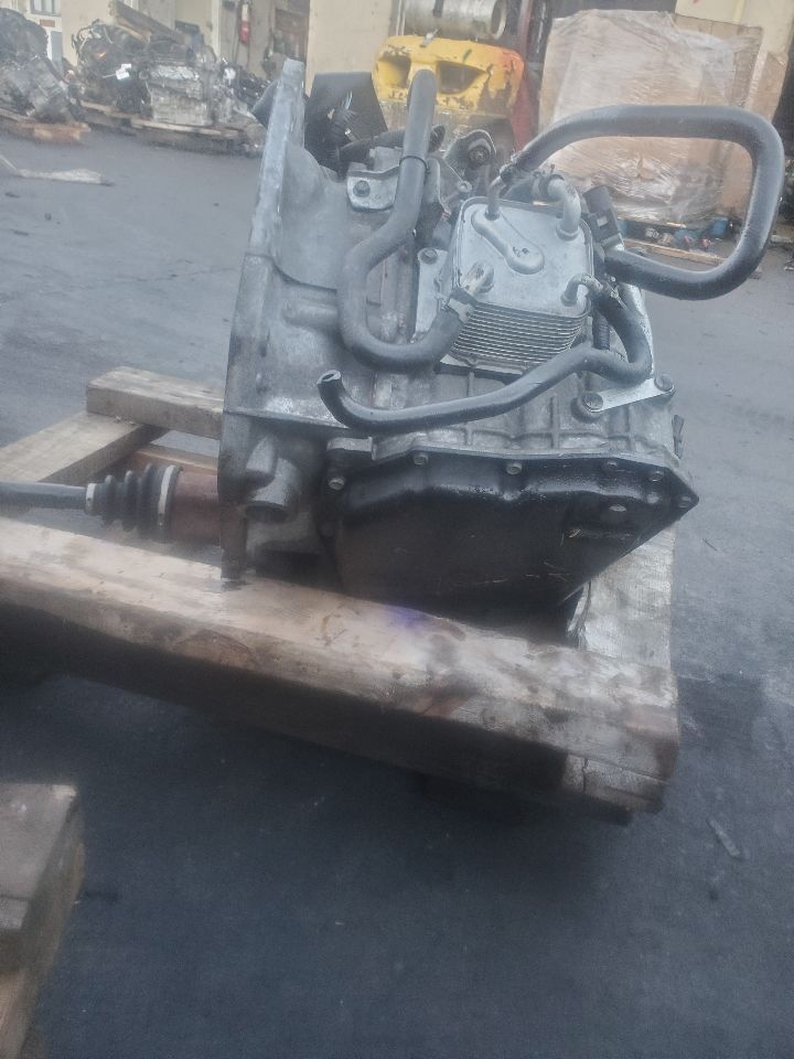 2015 NISSAN VERSA 4cyl Gasoline 1.6 DOHC Transmiss,Transaxle - 404928 — photo 3