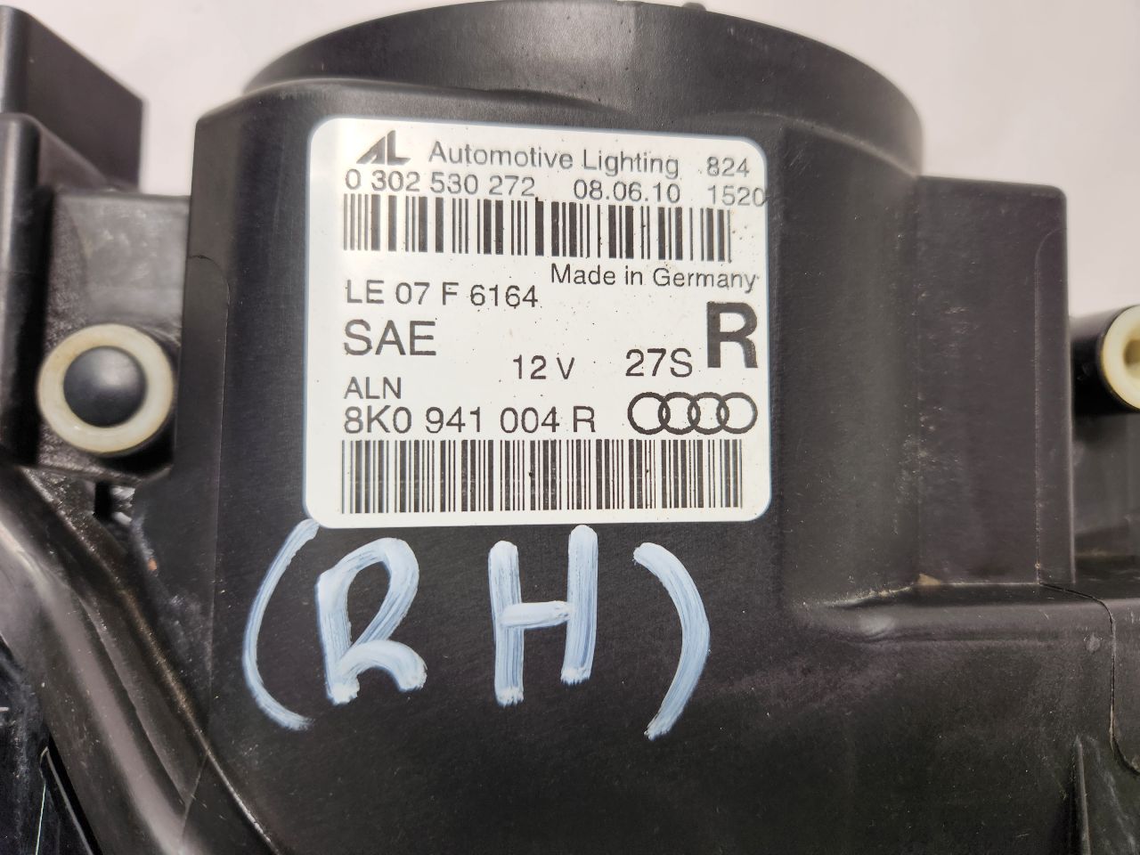 2011 AUDI A4 4cyl Gasoline Turbo 2.0 Right HEADLAMP ASSEMBLY - 405313 — photo 3