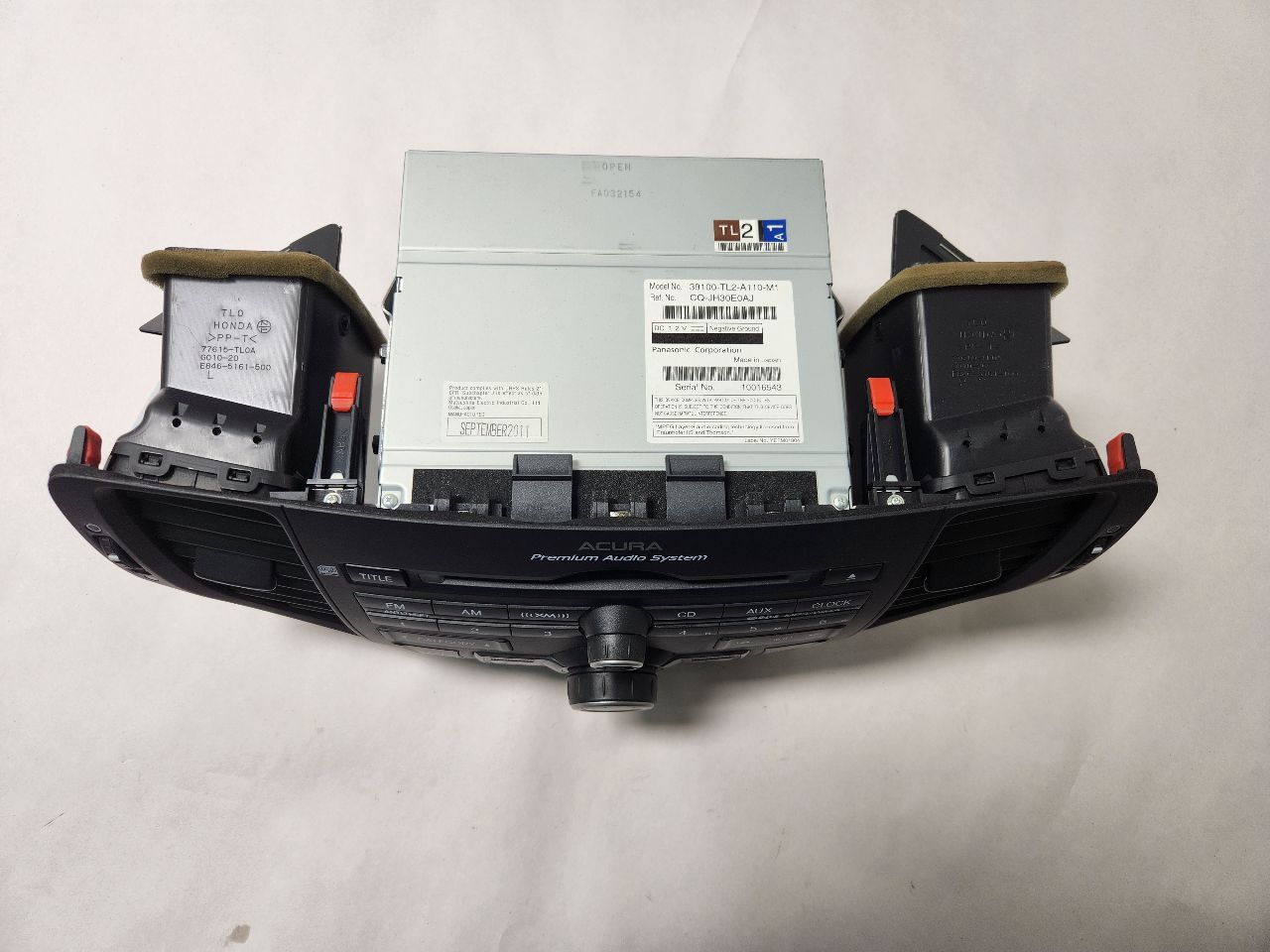 2012 ACURA TSX 2.4L 4cyl Gasoline VVT Radio Audio - 405363 — photo 3