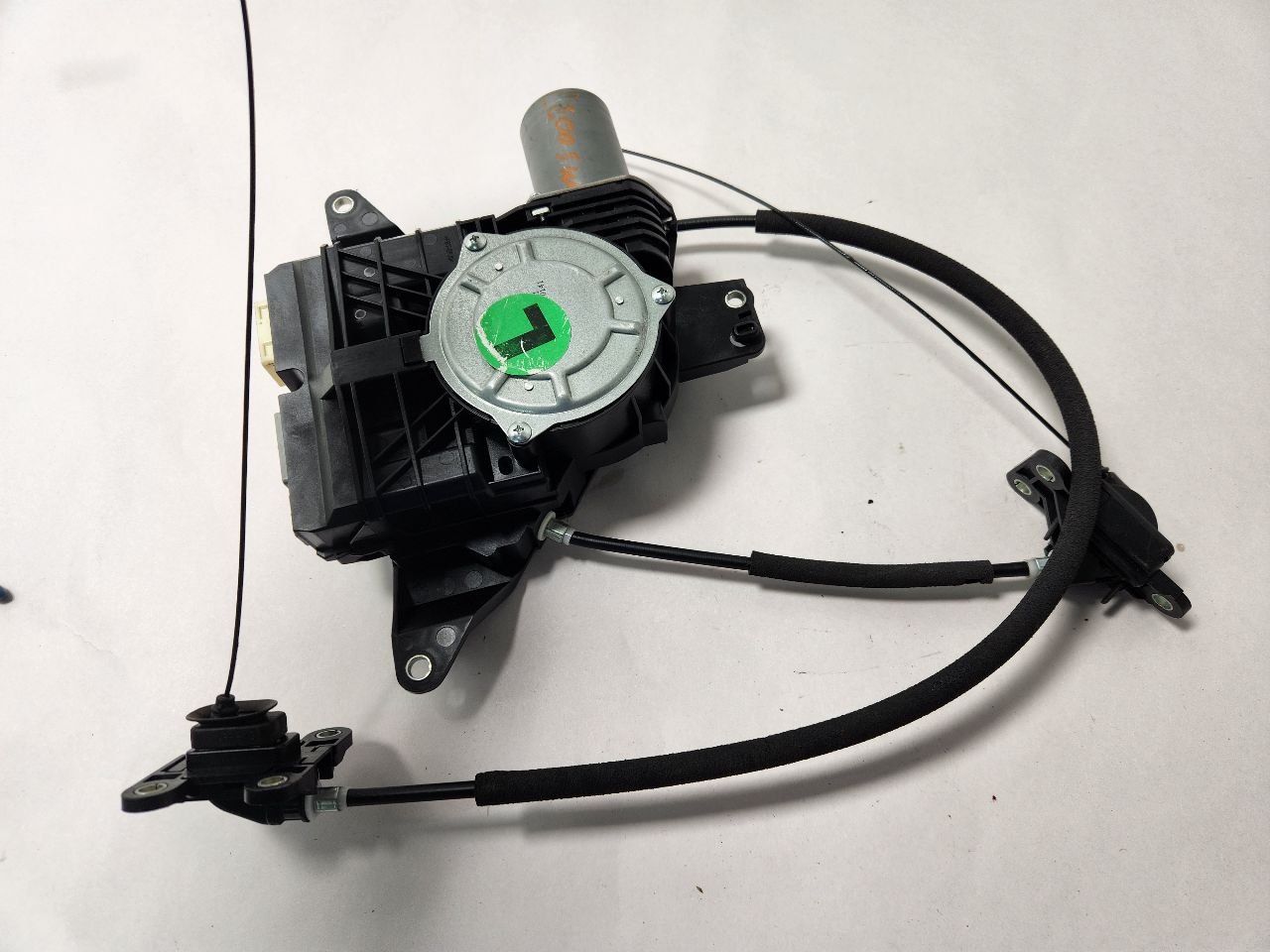 2016 HONDA ODYSSEY 6cyl Gasoline 3.5 Left ELECTRIC DOOR MOTOR - 405707 — photo 2