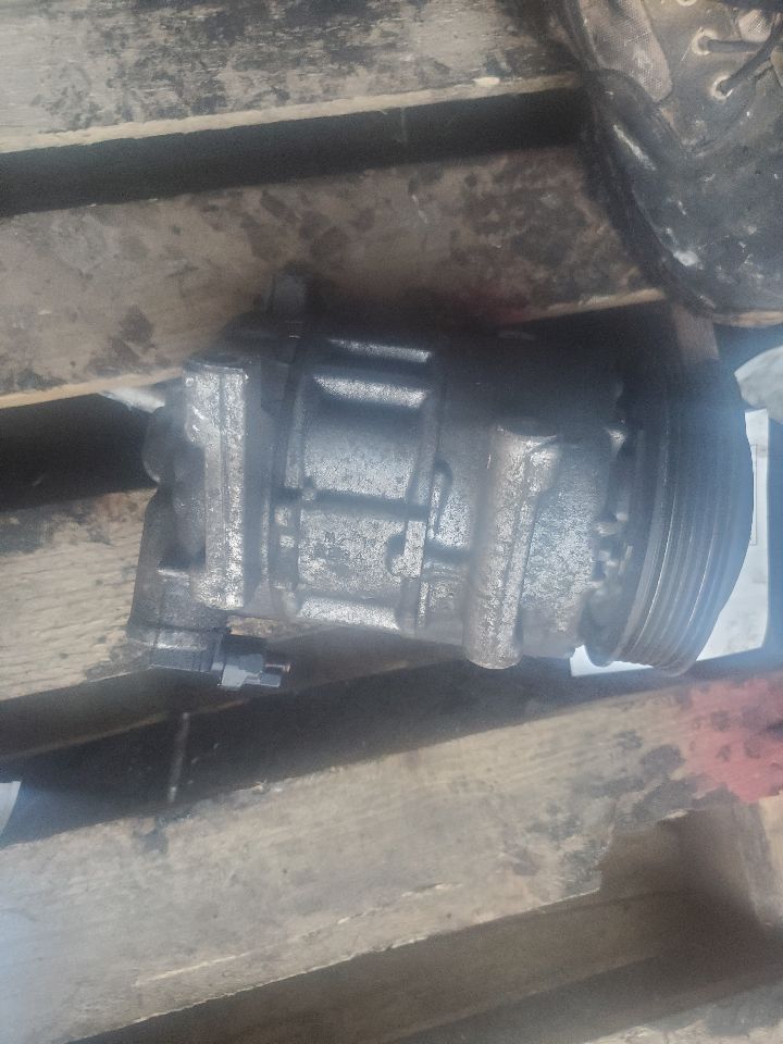2016 DODGE CHALLENGER 6cyl Gasoline 3.6 AC COMPRESSOR - 405726 — photo 5