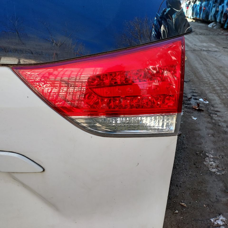 2012 TOYOTA SIENNA Decklid  Tailgate - 405791 — photo 2