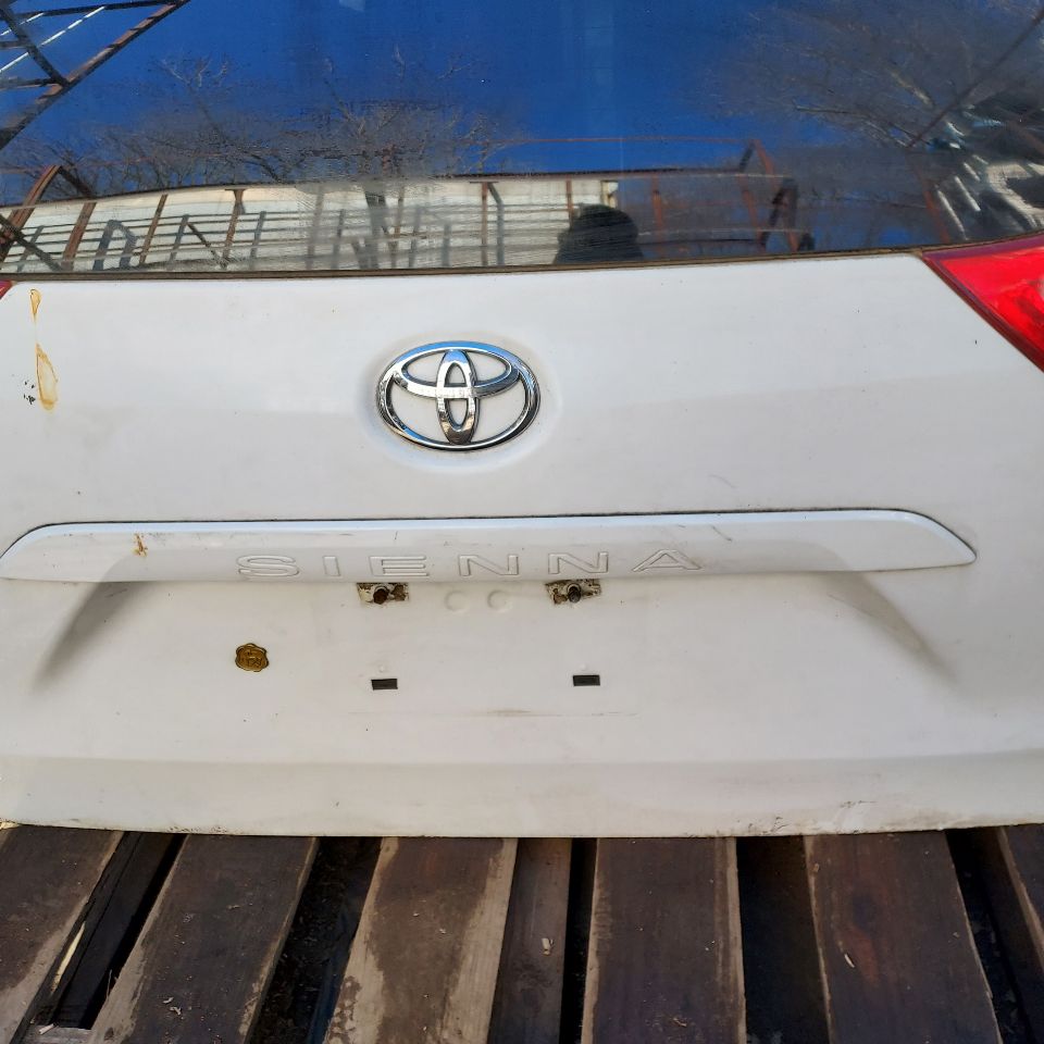 2012 TOYOTA SIENNA Decklid  Tailgate - 405791 — photo 3