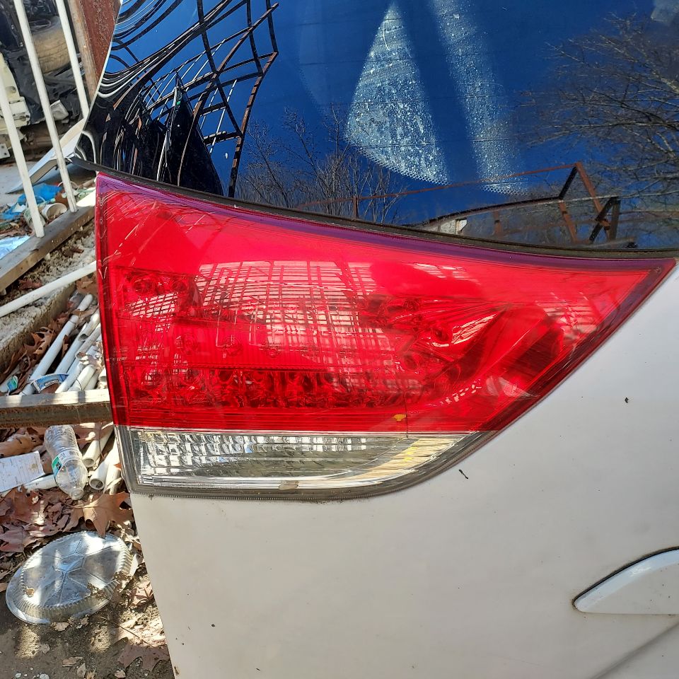 2012 TOYOTA SIENNA Decklid  Tailgate - 405791 — photo 4
