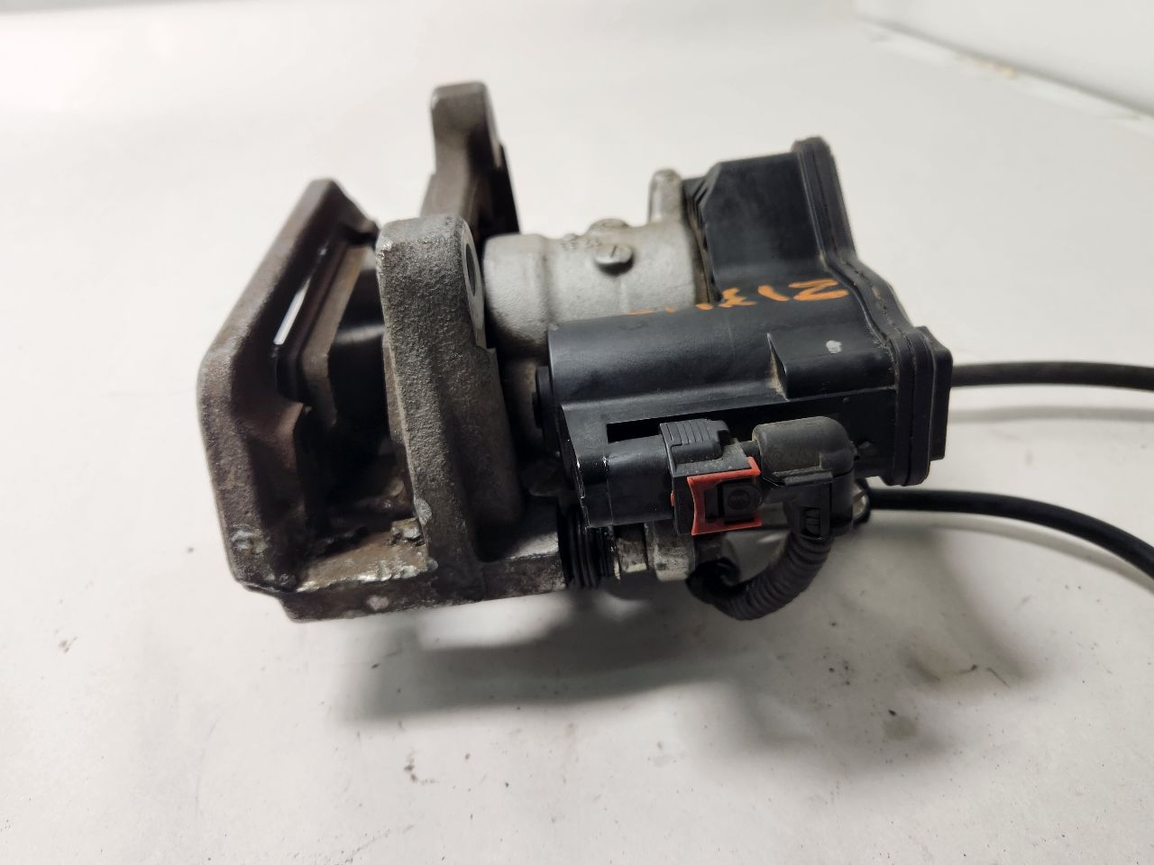 2023 TESLA TESLA 3 L cyl CALIPER - 405852 — photo 5