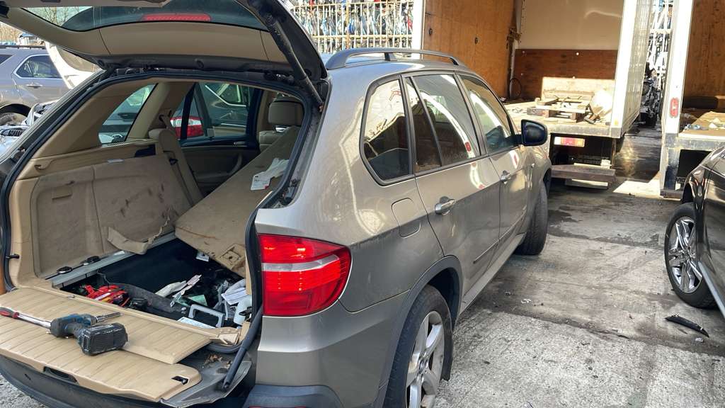 2010 BMW X5 6cyl Diesel 3.0 FRAME - 406295 — photo 6