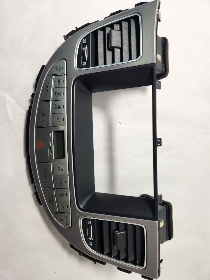 2012 HYUNDAI GENESIS 8cyl Gasoline 4.6 TEMP CONTROL - 406340 — photo 2