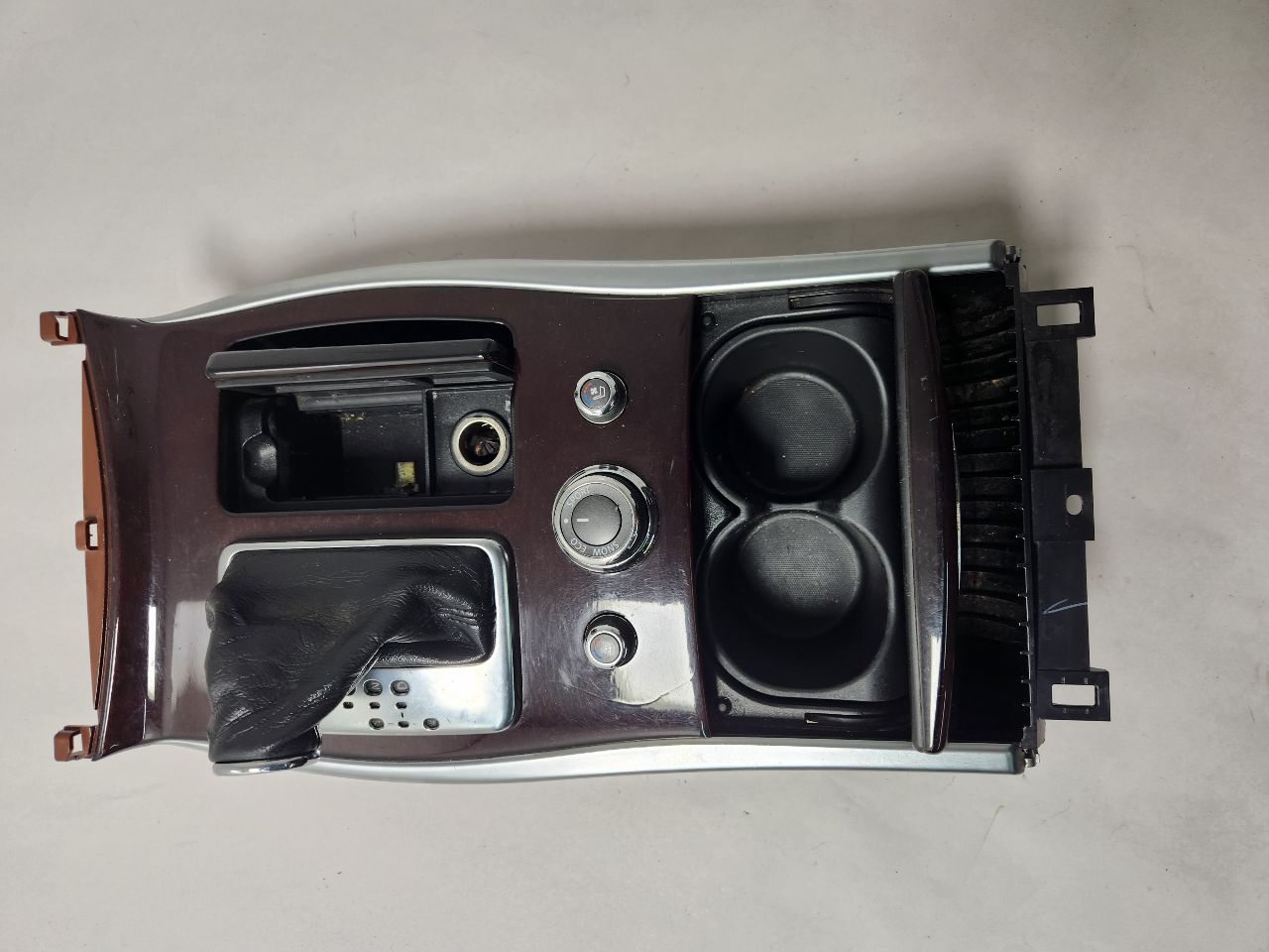 2011 INFINITI M37 6cyl Gasoline 3.7 Console, Front - 406345 — photo 6