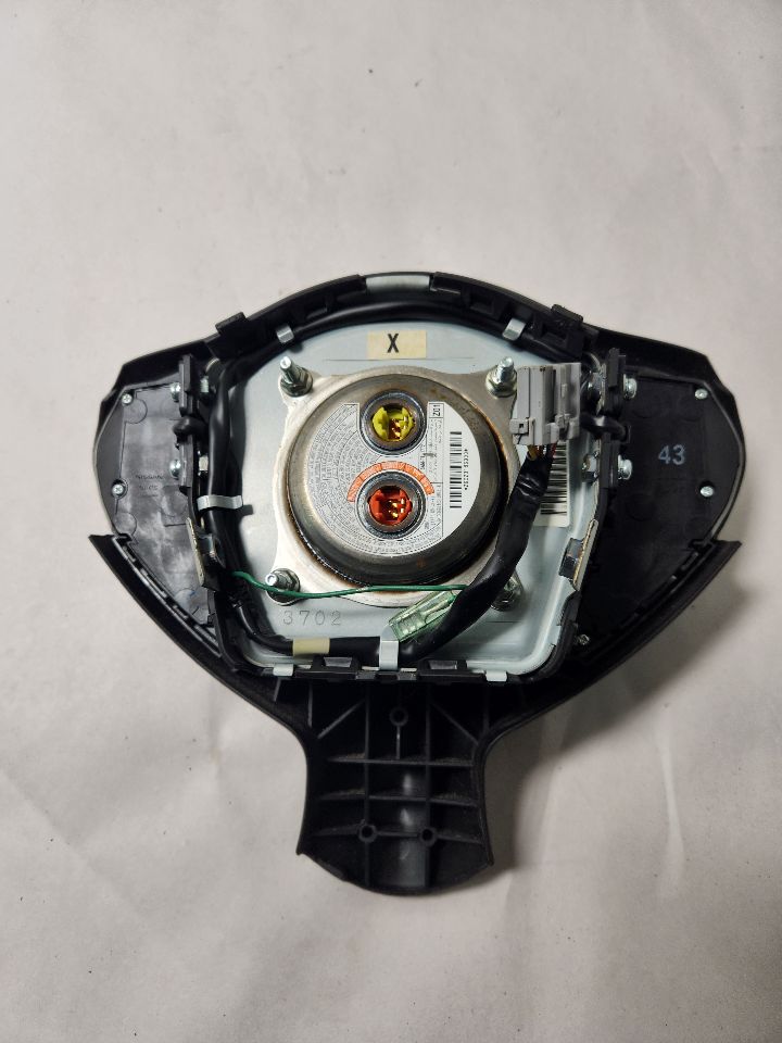 2013 NISSAN JUKE 4cyl Gasoline Turbo 1.6 Left AIR BAG - 406575