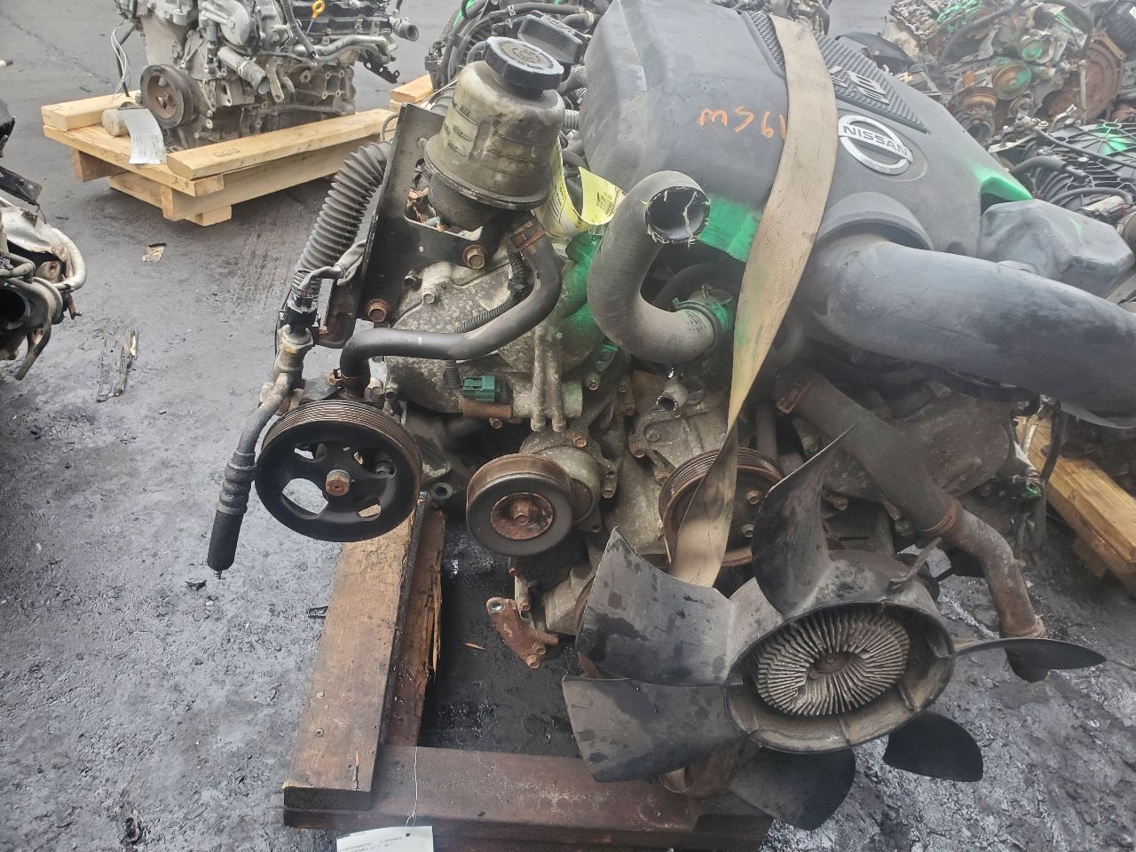 2009 NISSAN ARMADA 8cyl Gasoline 5.6 ENGINE ASSEMBLY - 407064 — photo 2