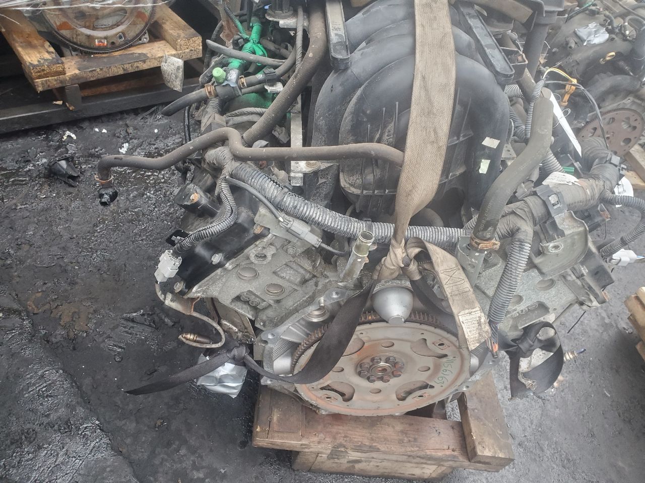2009 NISSAN ARMADA 8cyl Gasoline 5.6 ENGINE ASSEMBLY - 407064 — photo 4