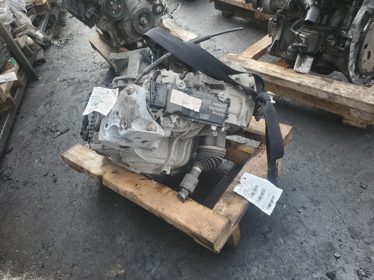 2016 CHRYSLER 200 4cyl Gasoline 2.4 PZEV Transmiss,Transaxle - 407783 — photo 4