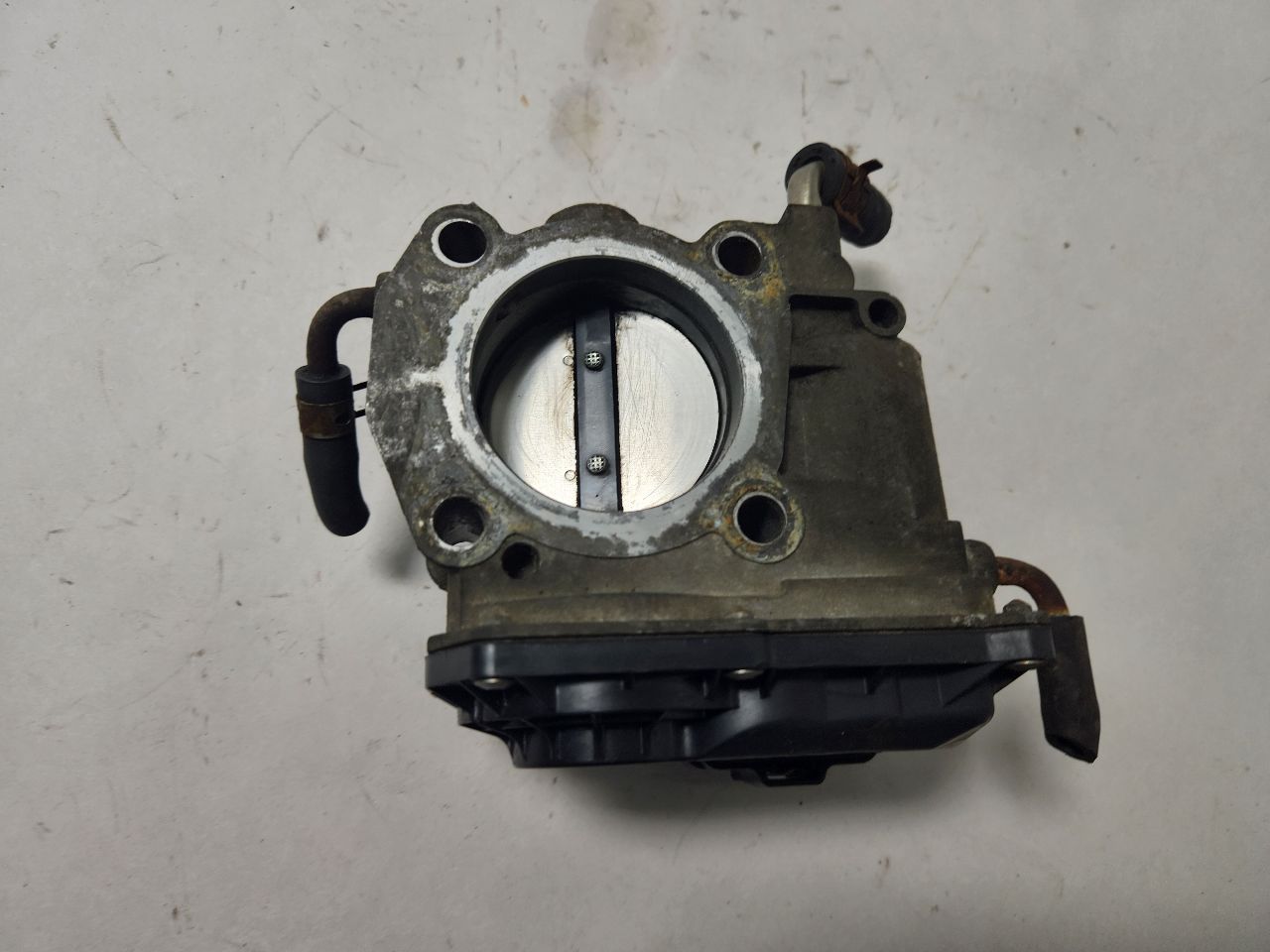 2009 PONTIAC VIBE 4cyl Gasoline 2.4 THROTTLE BODY ASSY - 407802 — photo 5