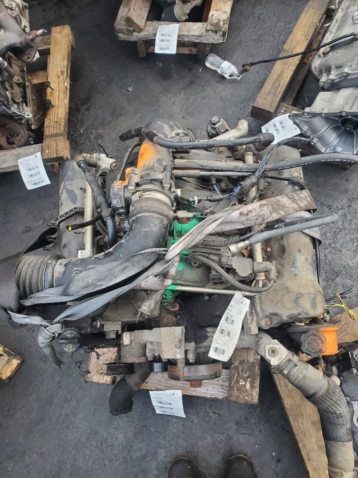 2012 JEEP LIBERTY 6cyl Gasoline 3.7 ENGINE ASSEMBLY - 407863 — photo 2