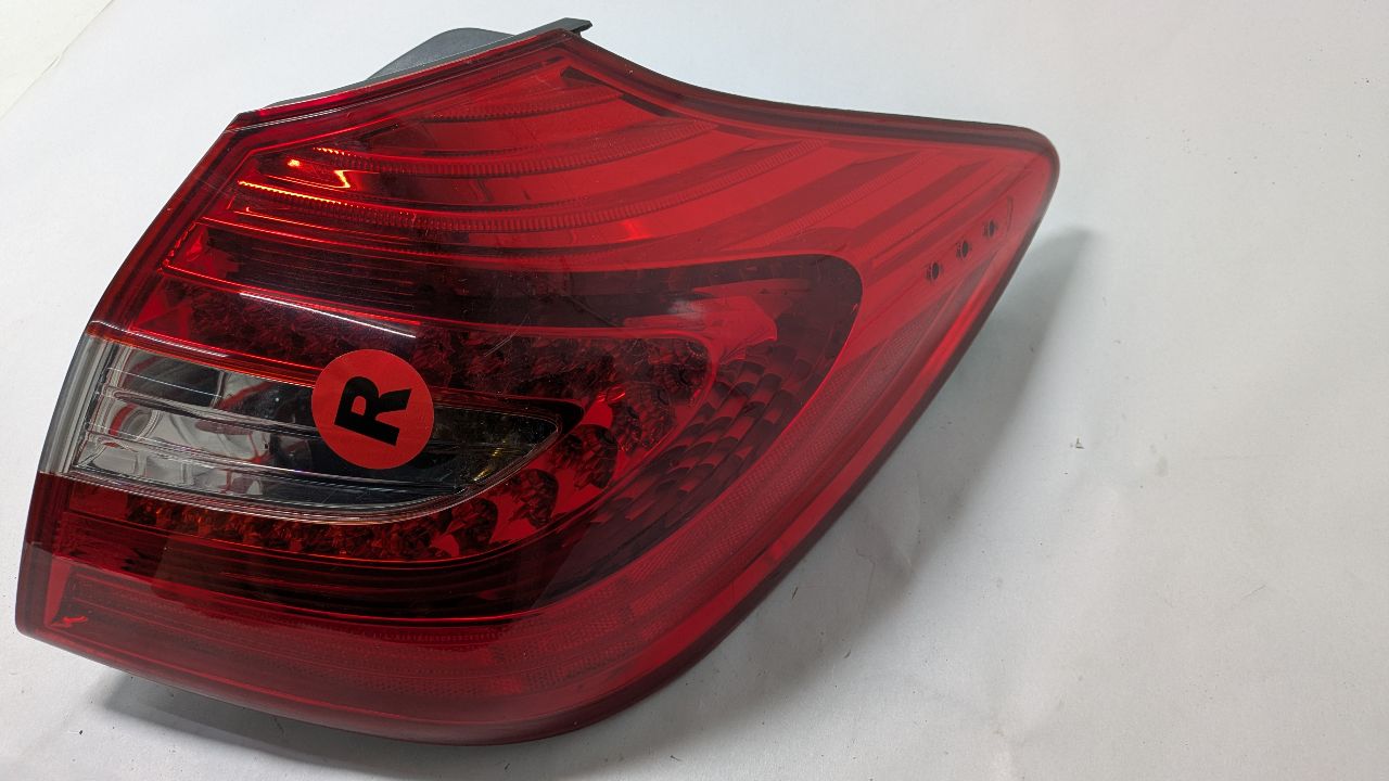 2012 HYUNDAI GENESIS 8cyl Gasoline 4.6 Right TAIL LAMP - 408256