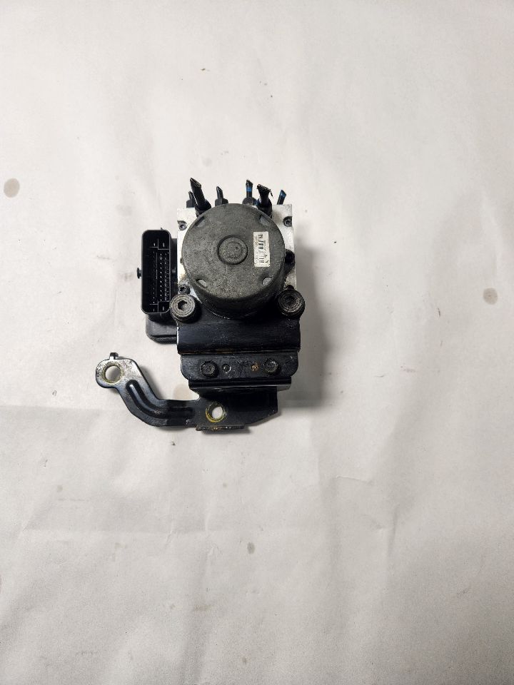 2018 KIA CADENZA 3.3L 6cyl Gasoline VVT Anti-lock Brake Pts - 408411