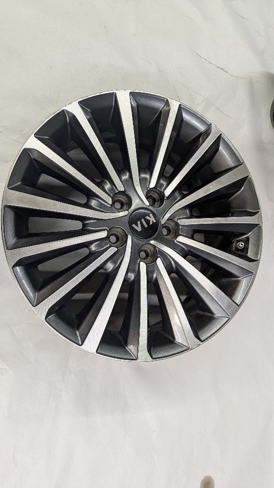 2018 KIA CADENZA 3.3L 6cyl Gasoline VVT WHEEL - 408412