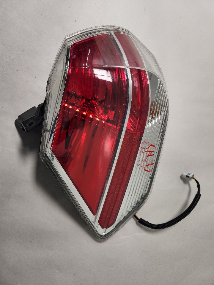 2015 NISSAN ROGUE 4cyl Gasoline 2.5 DOHC Left TAIL LAMP - 408437