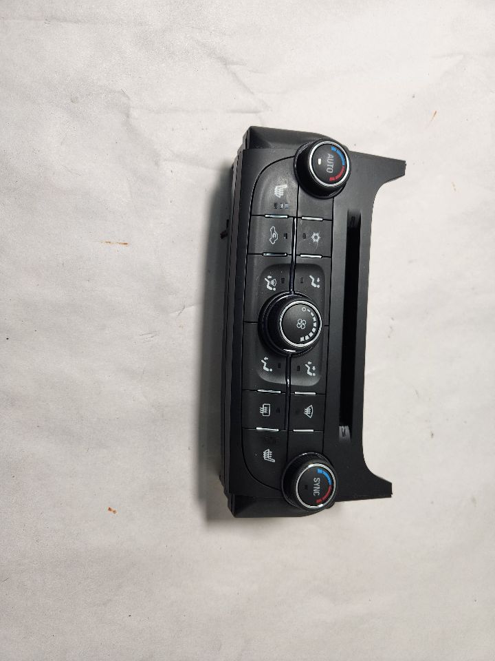 2014 CHEVROLET MALIBU 4cyl Gasoline 2.5 TEMP CONTROL - 408703