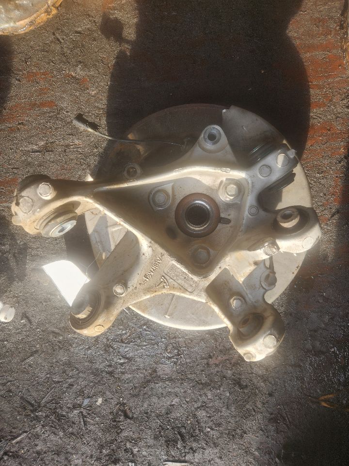 2023 TESLA TESLA 3 L cyl STRUT - 408832 — photo 1