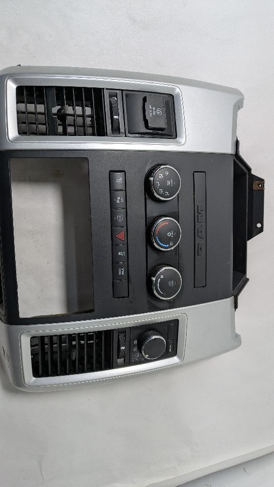 2012 DODGE 2500 PICKUP TEMP CONTROL - 409100 — photo 1