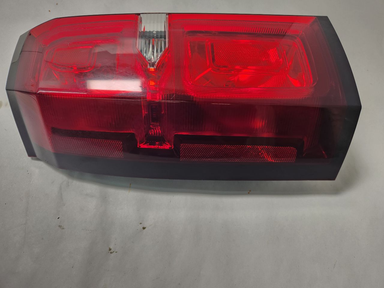 2015 CHEVROLET TAHOE 8cyl Gasoline 5.3 FLEX Left TAIL LAMP - 409123