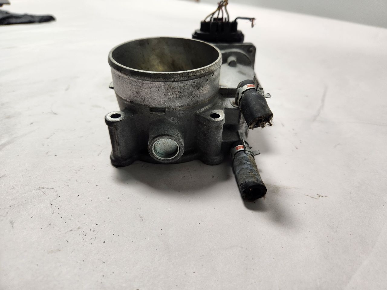 2017 LEXUS ES350 THROTTLE BODY ASSY - 409838 — photo 4