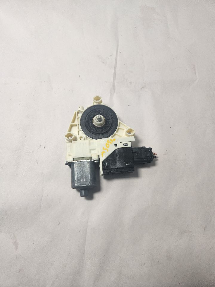 2017 FIAT 500 DOOR WINDOW REG, FR - 409874