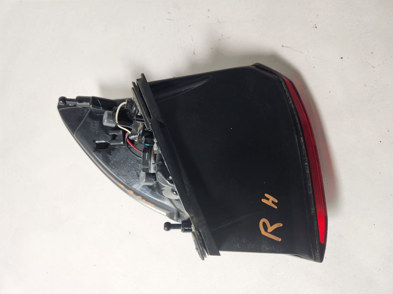 2019 CHRYSLER PACIFICA 3.6L 6cyl VVT Right TAIL LAMP - 409992 — photo 4